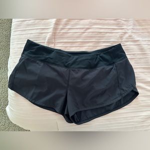 Lululemon Speed Up - Low Rise shorts 2.5”
